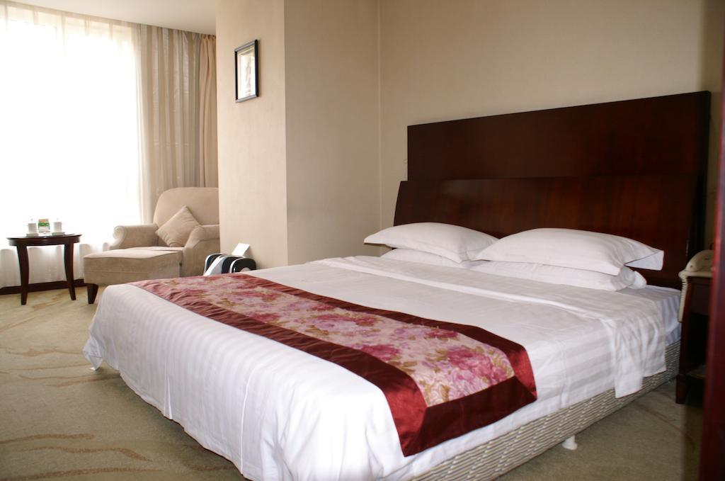 Weigela Park Hotel Dalian Zimmer foto